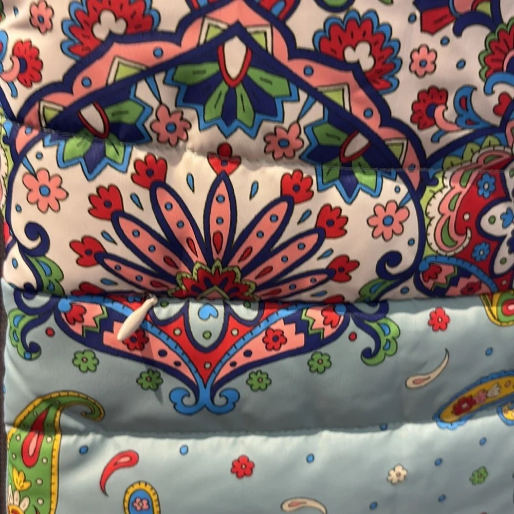 Johnny Was Puffy Floral Patterned Vest with Stand-Up Collar . it’s reversible! - Picture 6 of 9